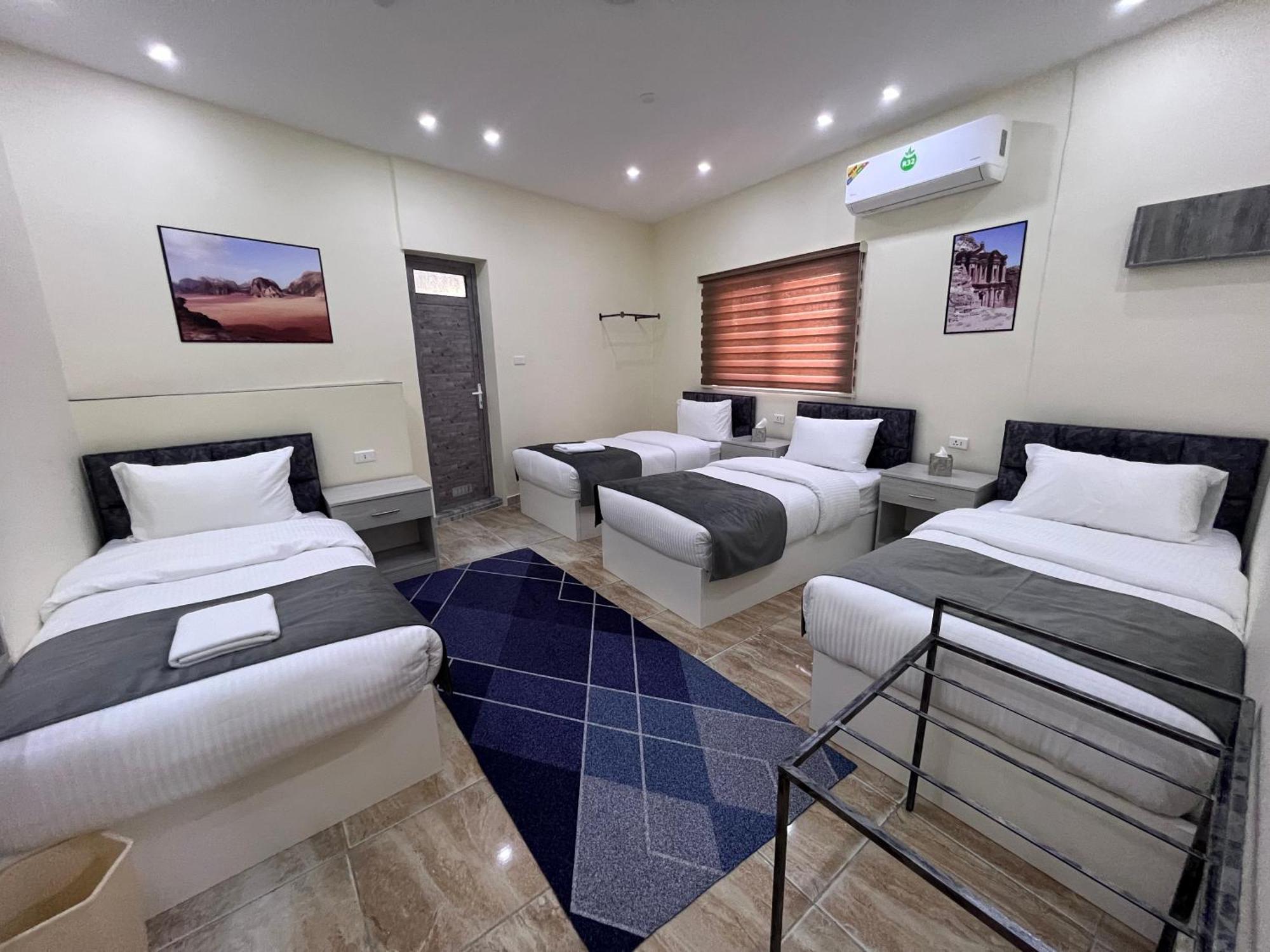 Z3 Hostel Wadi Musa Exterior photo